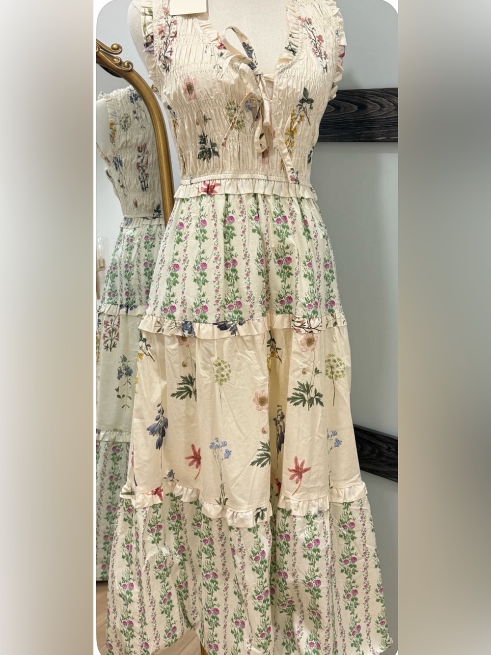 entro DREAMY 🥰😍🥰 Floral Tiered Sleeveless Maxi Dress